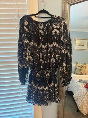 Parker Women's Black & White Printed Long Sleeve Mini Dress
